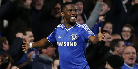 Review: Tiga Gol Eto'o Benamkan United