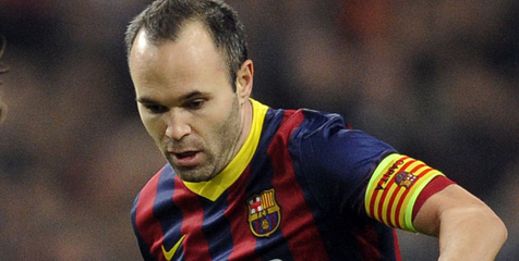 2013, Iniesta Gelandang Terbaik Dunia IFFHS