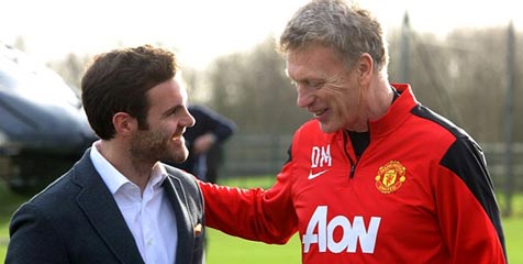 Demi Mata, Moyes Batalkan Libur United