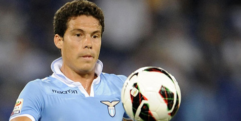 Hernanes Bantah Pindah ke Inter Karena Uang Hernanes Bantah Pindah ke Inter Karena Uang