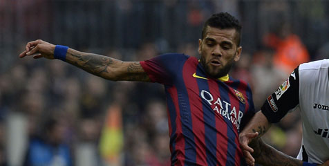 Alves: Barcelona Terlalu Mudah Ditebak