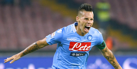 Hamsik Sesalkan Kepergian Cannavaro Dari Napoli Hamsik Sesalkan Kepergian Cannavaro Dari Napoli