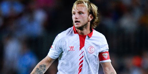 Diburu United dan Chelsea, Rakitic Didekati Barca