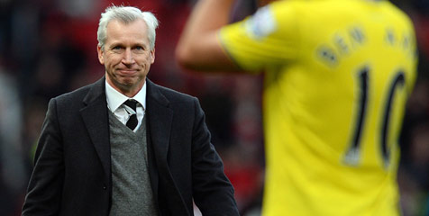 Pardew: Newcastle Butuh Penampilan Terbaik Hadapi Chelsea