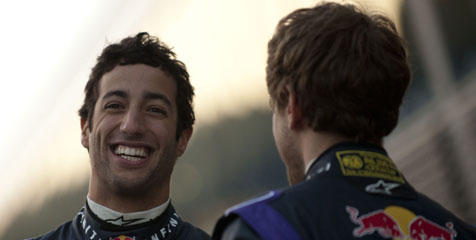 Webber: Ricciardo Bakal Persulit Laju Vettel