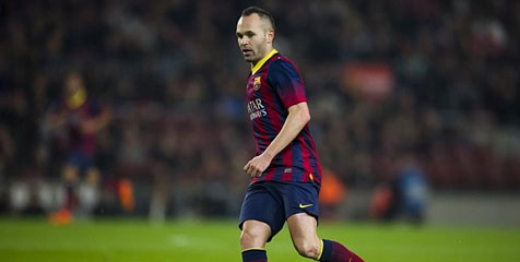 Dapat Jersey Iniesta, Suporter Cewek Barca Histeris