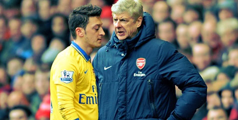 'Tengah Linglung, Saatnya Wenger Parkir Ozil'