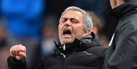 Clarke: Permainan Media Ala Mourinho Fantastis