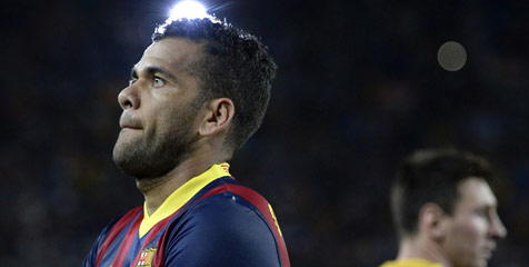 Dani Alves Percaya Pemain City Tak Ingin Bertemu Barca