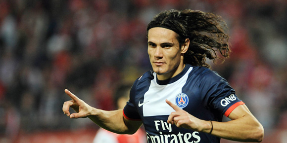 Tak Bahagia di PSG, Cavani ke Chelsea?