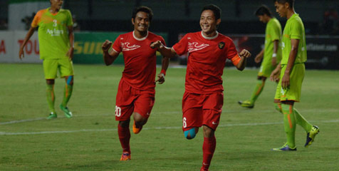 Timnas U-19 Keluhkan Flare Bonek