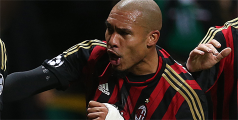 Nigel De Jong Ingin Bertahan di Milan Lima Tahun Lagi