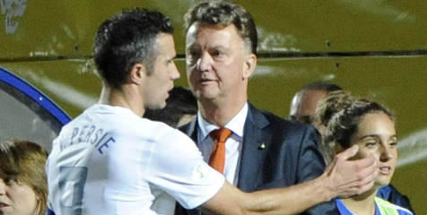 Van Persie Dapat Dukungan Louis van Gaal