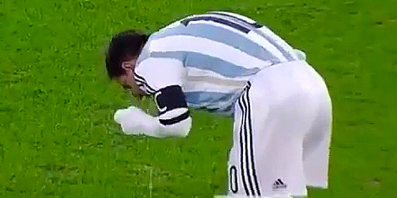 Video: Ketika Messi Muntah Dalam Laga Kontra Rumania