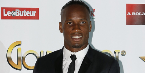 Gunakan Rambut, Fans Ini Ukir Nama Drogba di Punggung