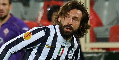 'Tendangan Bebas Pirlo Terbaik di Dunia'