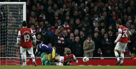 Review: Flamini Bunuh Diri, Arsenal Hanya Bisa Seri