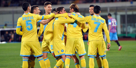 Review: Napoli Berhasil Kalahkan Catania Review: Napoli Berhasil Kalahkan Catania