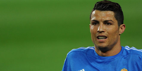 Ronaldo Terus Bermain, Meski Lutut Tersiksa 