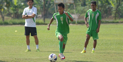 Persebaya Matangkan Sektor Sayap