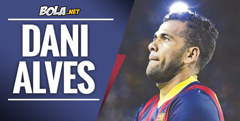 Alves Keluhkan Anggapan Barca Selalu Dibantu Wasit