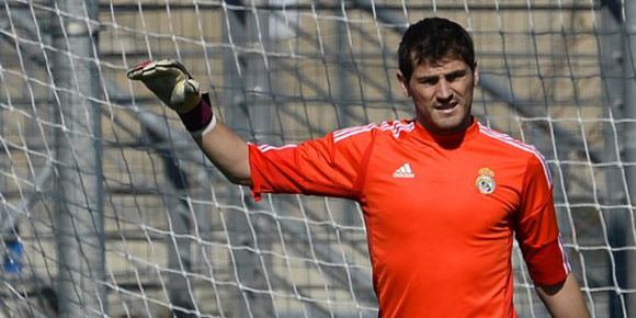 Jamu Dortmund, Casillas Uber Catatan Raul