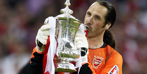 Seaman Minta Arsenal Lupakan Empat Besar, Kejar FA