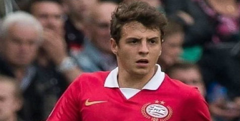 PSV Bungkam Soal Rumor Minat Man United Terhadap Arias