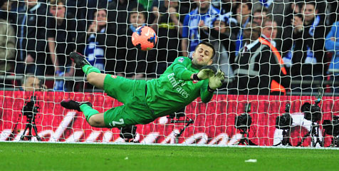 Oxlade-Chamberlain Puji Performa Hebat Fabianski