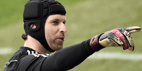 Lima Menit Pamungkas, Cech Biasa Hadapi 11 Penyerang