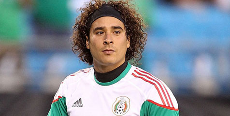 Ochoa Bakal Tolak Liverpool