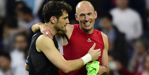 Robben Sesalkan Super Save Casillas