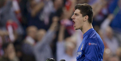 Barca Kembali Incar Courtois dan Martinez