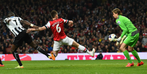 Review: Hajar Newcastle, Arsenal Kian Dekat ke UCL