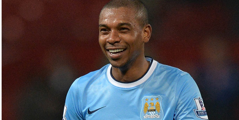 Fernandinho Incar Tiga Poin di Goodison Park