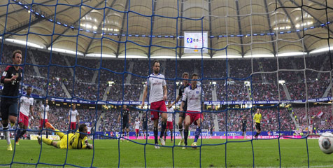 Dihajar Bayern, Hamburg Tatap Degradasi Bersejarah