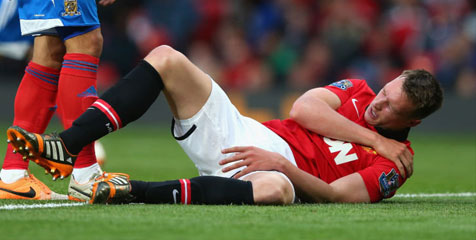 Phil Jones Absen di Piala Dunia 2014?