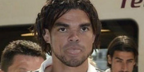 Tinggalkan Afro Pepe Hilang Kesaktian Bola net