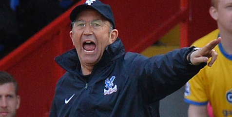 Tony Pulis Manajer Terbaik Premier League Versi Barclays