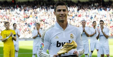 Sepatu Emas untuk Ronaldo 