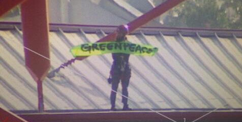 Aktivis Greenpeace Ditahan Jelang Final Liga Champions