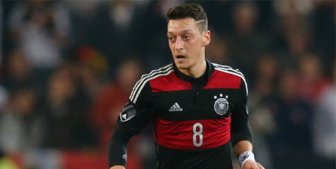 Loew: Performa Terbaik Ozil Akan Muncul di Piala Dunia 