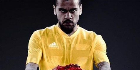 Alves Kirim Pesan Patriotisme Kontroversial di Instagram 