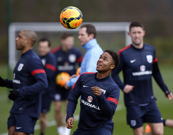 Pemain Inggris Turun 2 Kilo Setiap Latihan