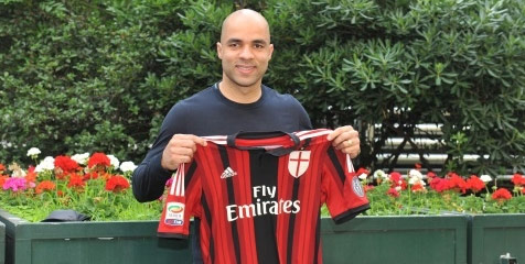 Alex Girang Bisa Berkostum Milan