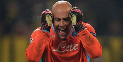 Liverpool Persulit Napoli Permanenkan Reina