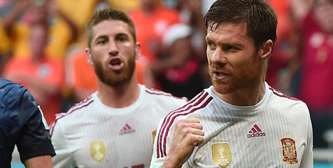 Xabi Alonso, Antara Penalti dan Rizzoli