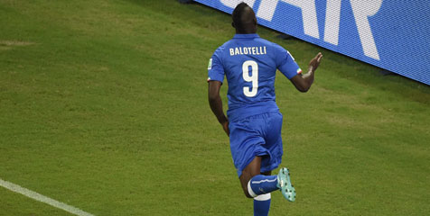 Balotelli Bahagia Bisa Gebuk Inggris