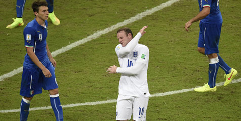 Rooney Kecewa Gagal Jebol Gawang Italia