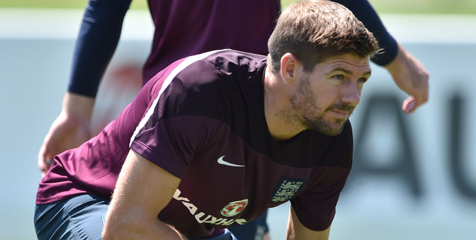 Pemain Inggris Dituduh Tak Nasionalis, Gerrard Tuntut Redknapp Sebut Nama